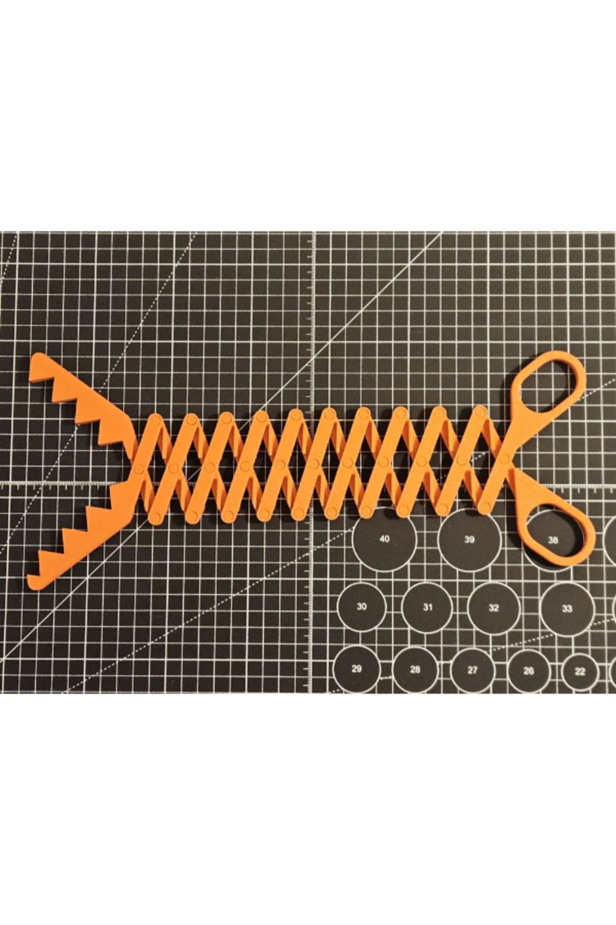 NOMOTHETIC Lazy Tongs Yakalama Aparatı – Pratik Uzatma Mekanizması