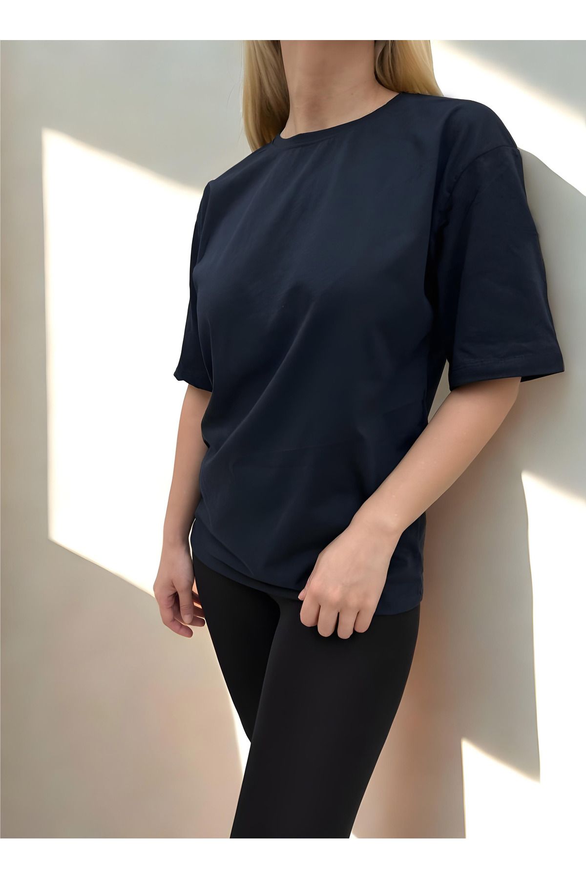 ClubSpaceAstro Kadın Beyaz Oversize Basic Tişört – Salaş ve Rahat Kesim