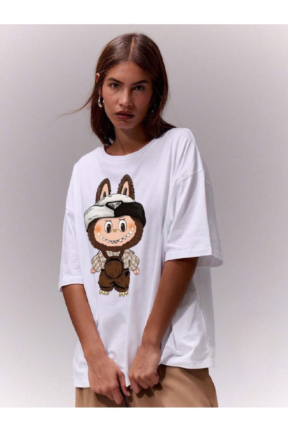ELNOYA Unisex Pamuklu Beyaz Oversize "LABUBU" Baskılı Rahat Günlük T-shirt