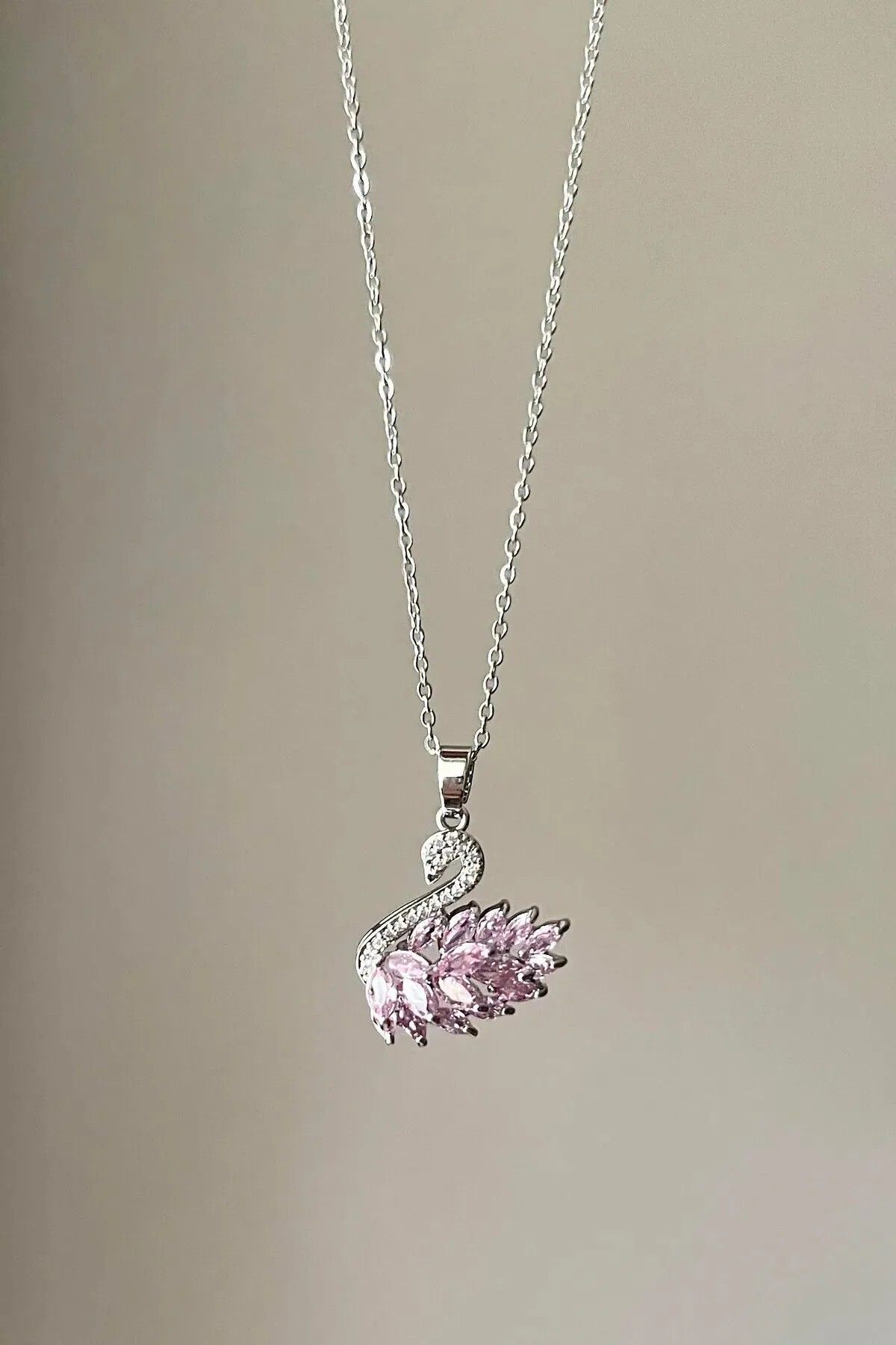 Perry Accesories kararmaz çelik oynar kanatlı pembe kalp kolye melek kanatlı çelik kadın kolye pembe taş kolye