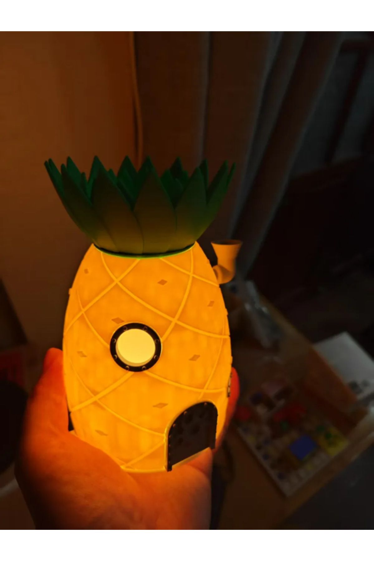 NOMOTHETIC SpongeBob Ananas Lamba – Eğlenceli Gece Lambası Tasarımı