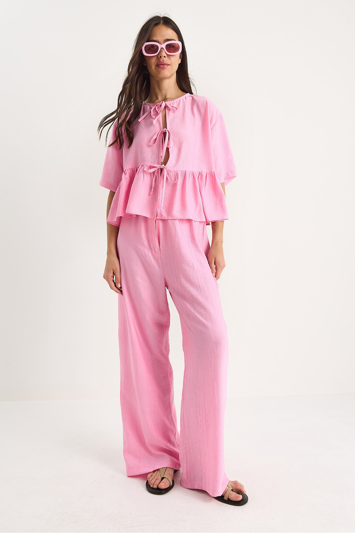 LUCCI Textured Two-Piece Coord Set with Ruffle Detail 2