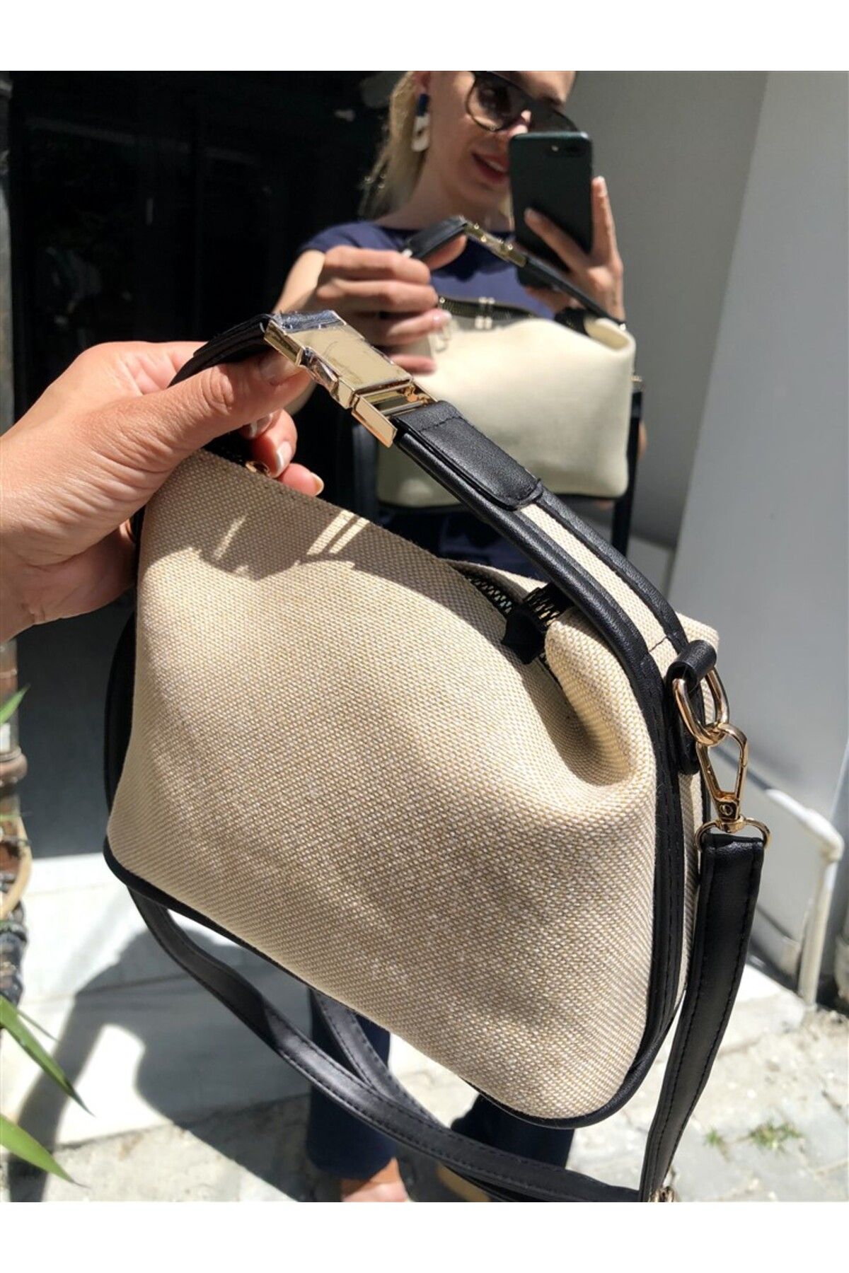 Gözde Tasarım Butik KADIN BEJ NATURAL RENK SİYAH ŞERİTLİ VE DERİ KAYIŞLI GOLD GEÇME TOKALI KETEN EL VE OMUZ ÇANTASI