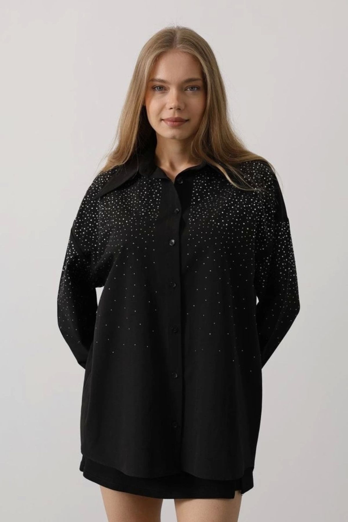 Butik Taşlı Sivri Yaka Gömlek - Siyah