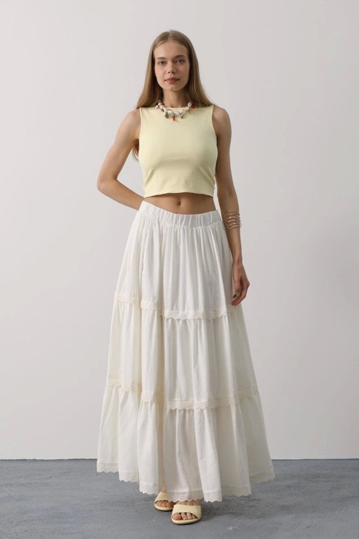 Butik Dantel Detaylı Etek - Beyaz