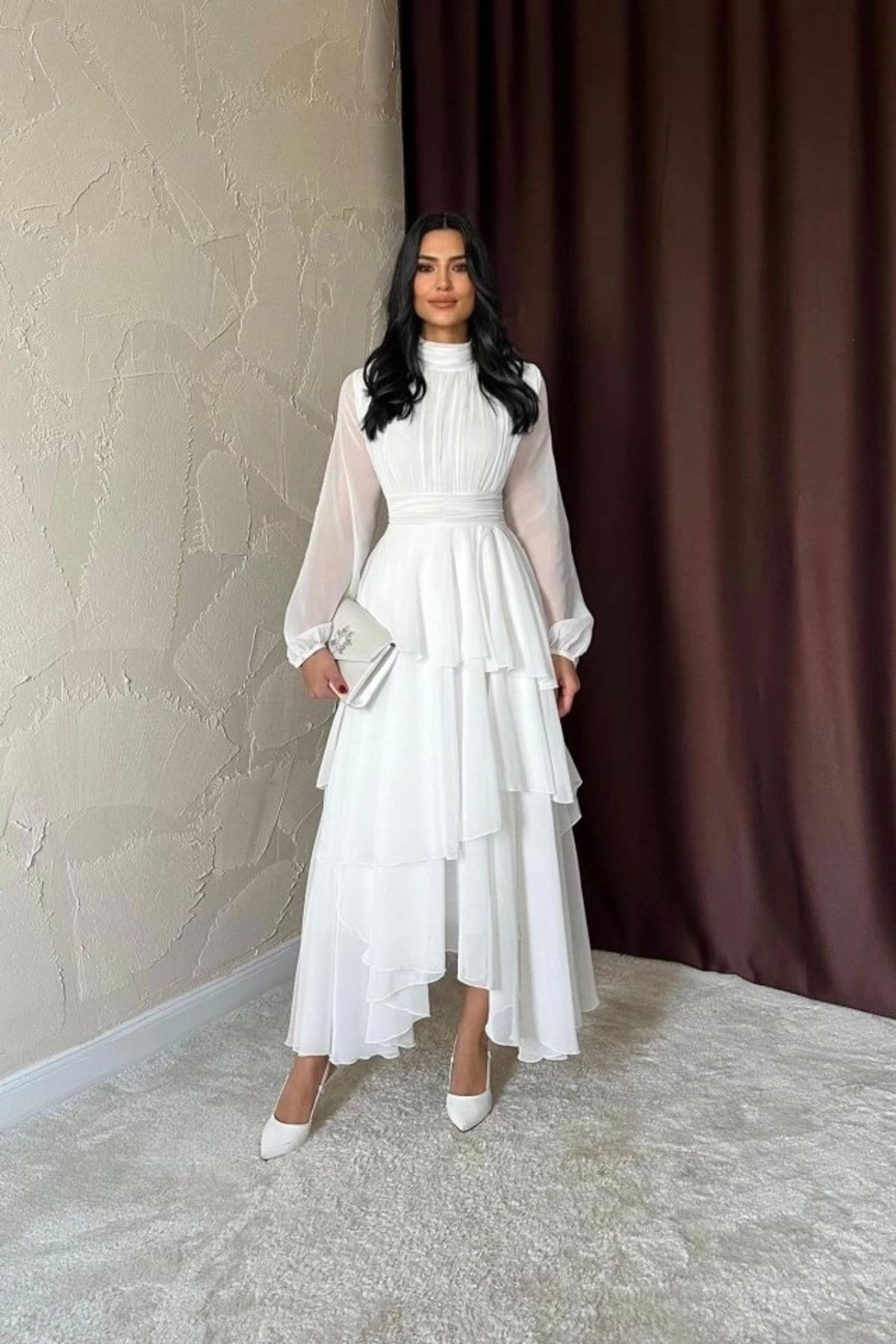 Butik Beyaz Bel Detaylı Elbise