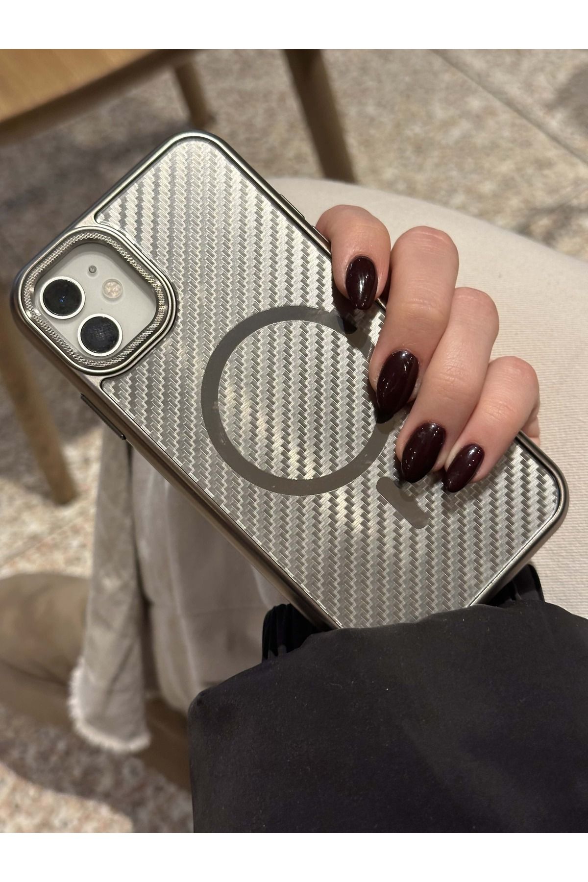 Paladyum Case iPhone 11 Uyumlu Titanyum Çöl Karbon Fiber MagSafe Özellikli Kılıf