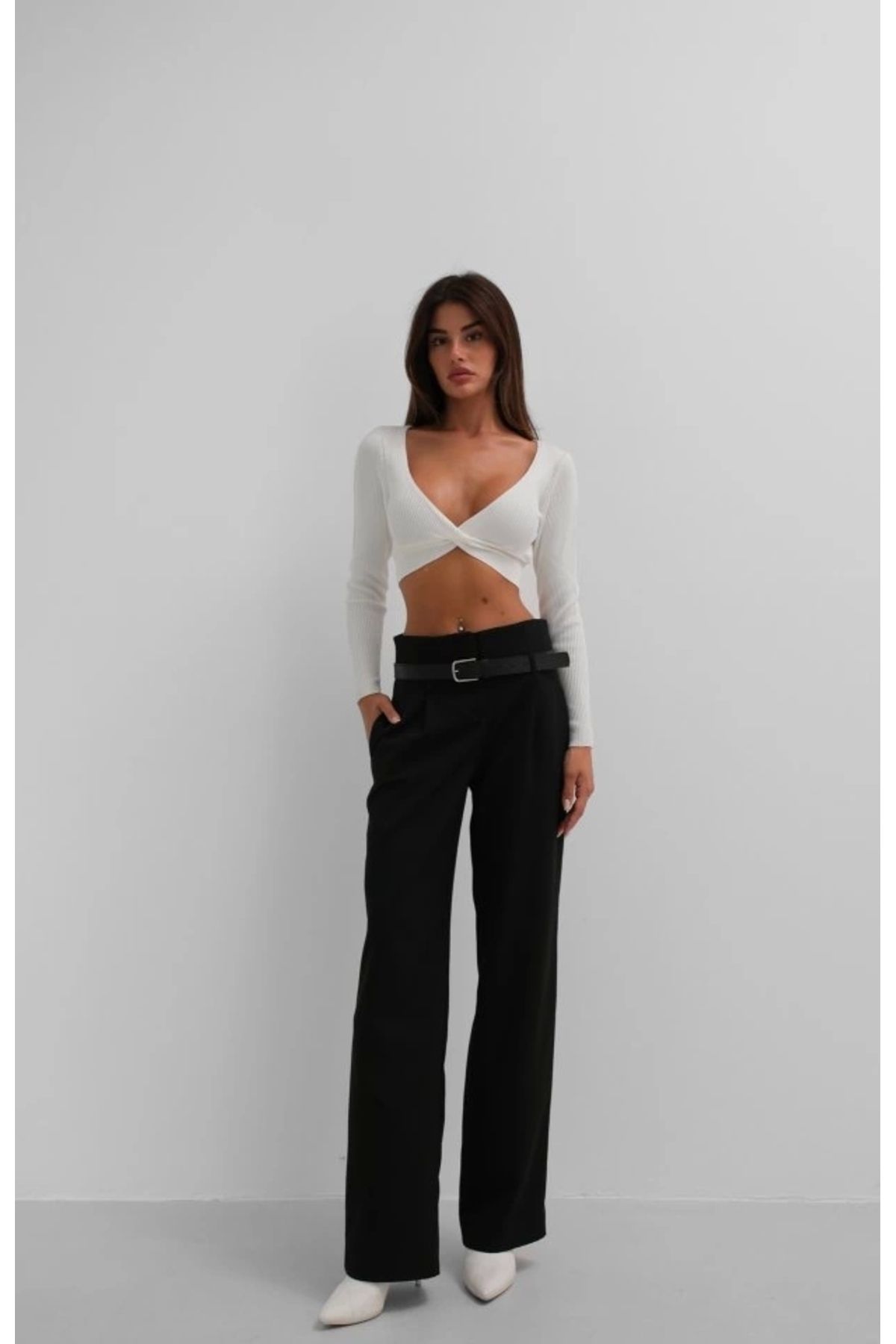 Butik Kemer Detay Yüksek Bel Pantolon