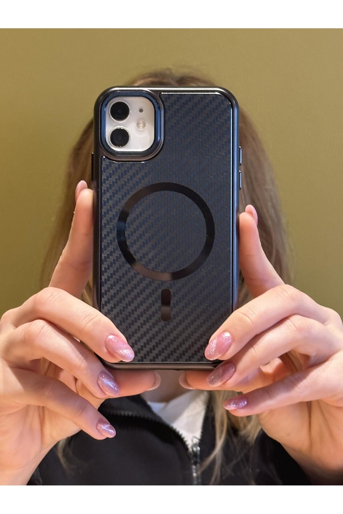 Paladyum Case iPhone 12 Ve 12 Pro Uyumlu Titanyum Siyah Karbon Fiber MagSafe Özellikli Kılıf