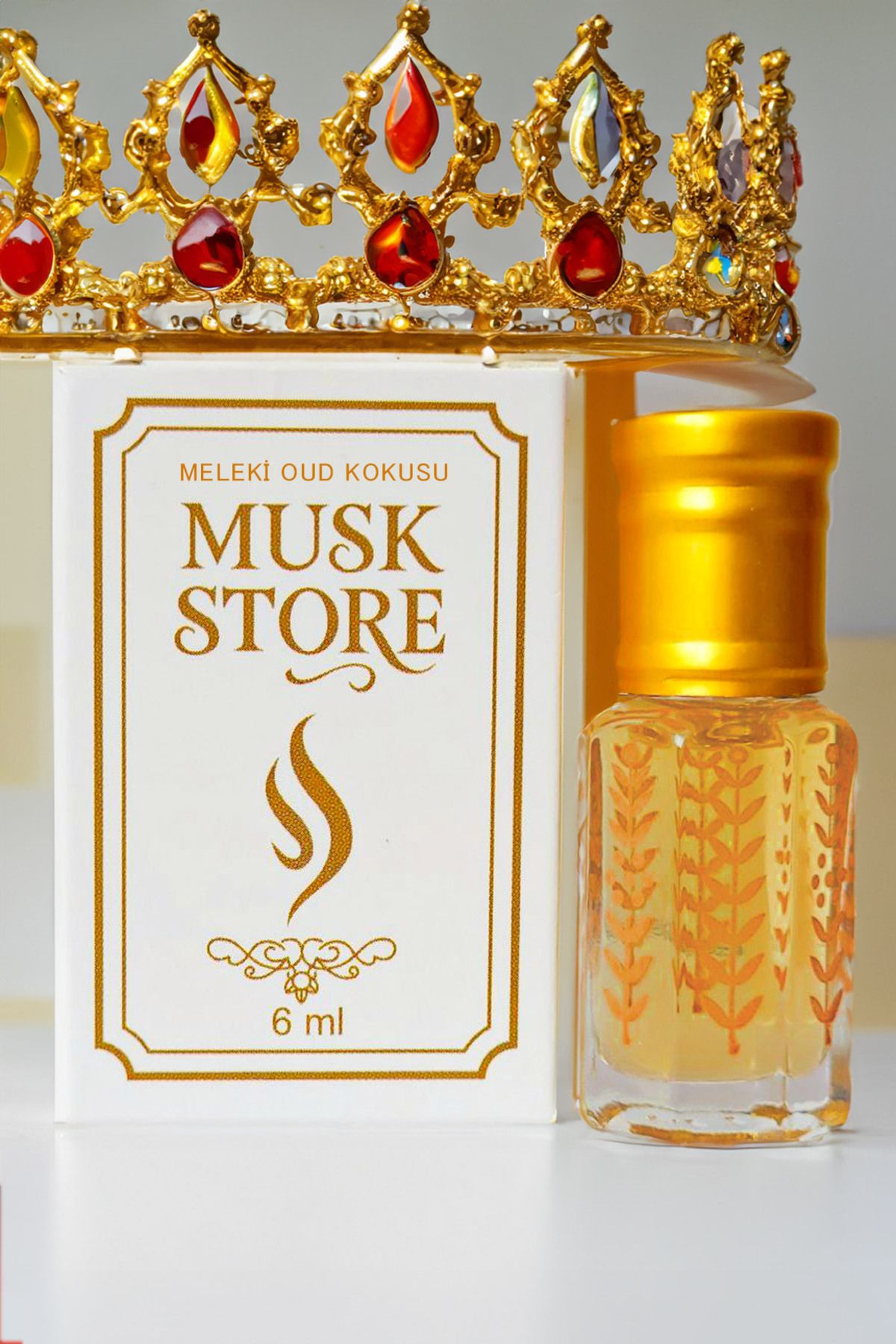MUSK STORE MELEKİ OUD KOKUSU Parfümü esans alkol içermeyen 6ml(Kraliyet oud) zengin,lüks bir kokuya sahiptir.