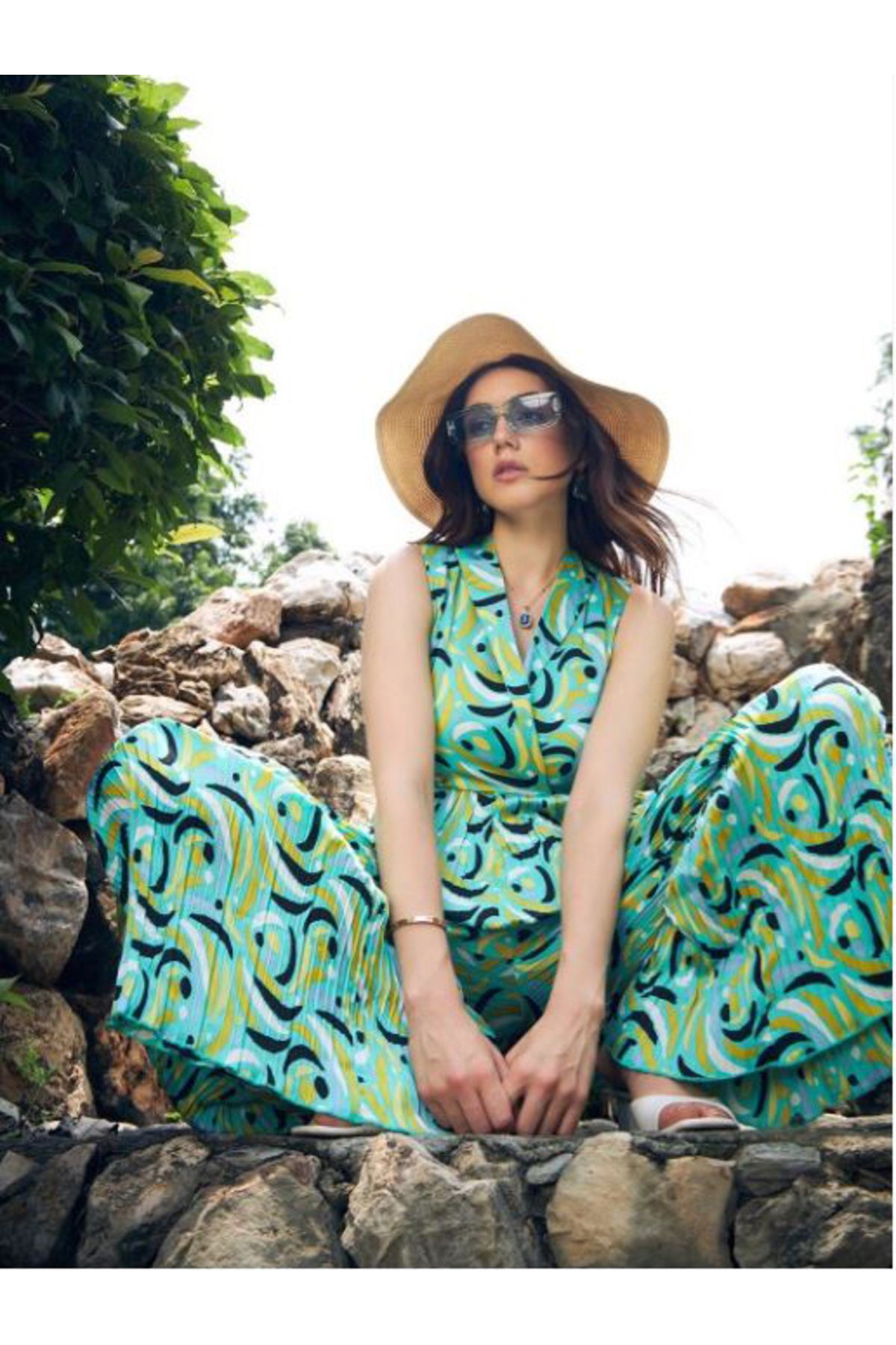 Kassually By Styli-Abstract Print Pleated Jumpsuit 6