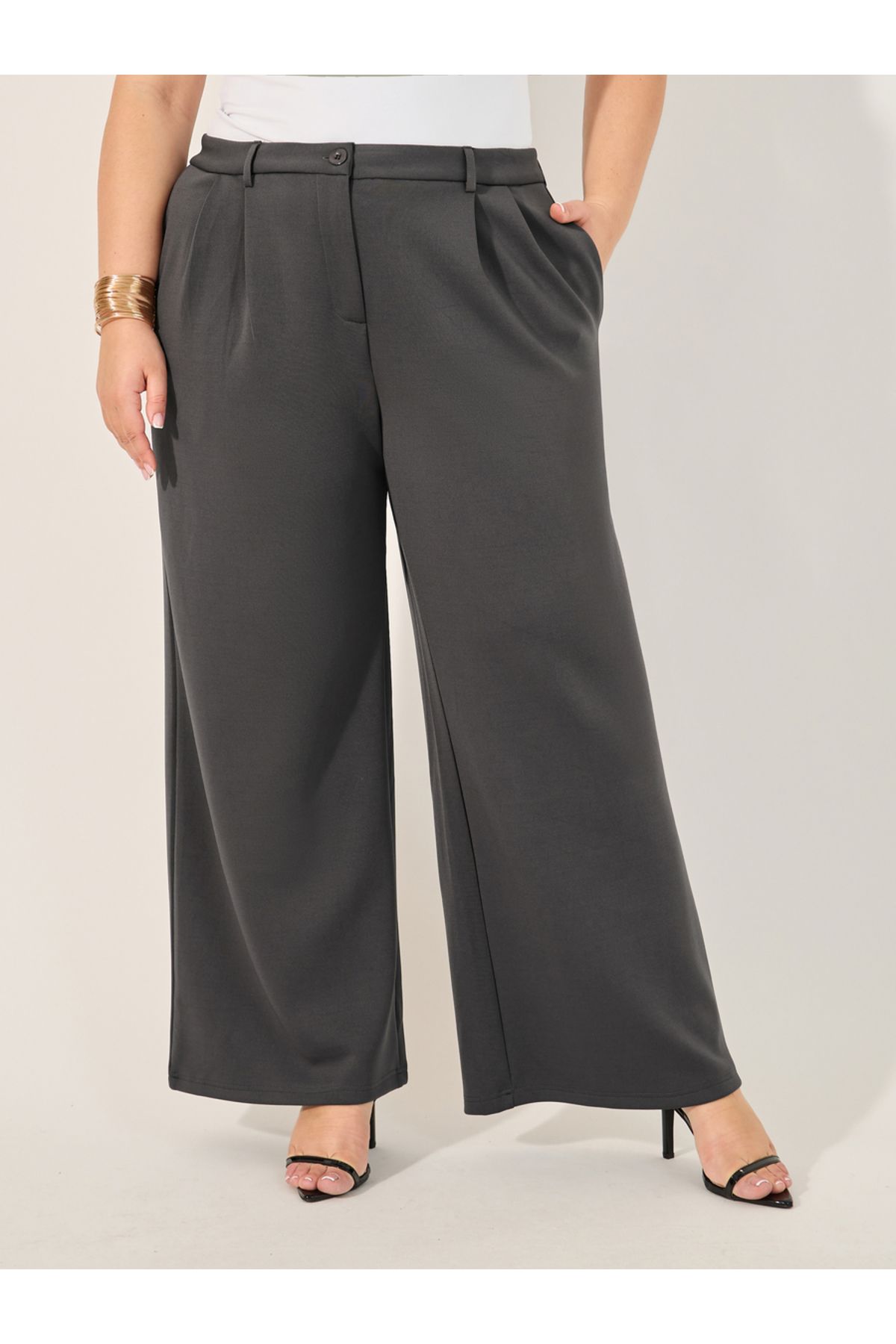 Styli-Solid Wide leg tailored trouser 2