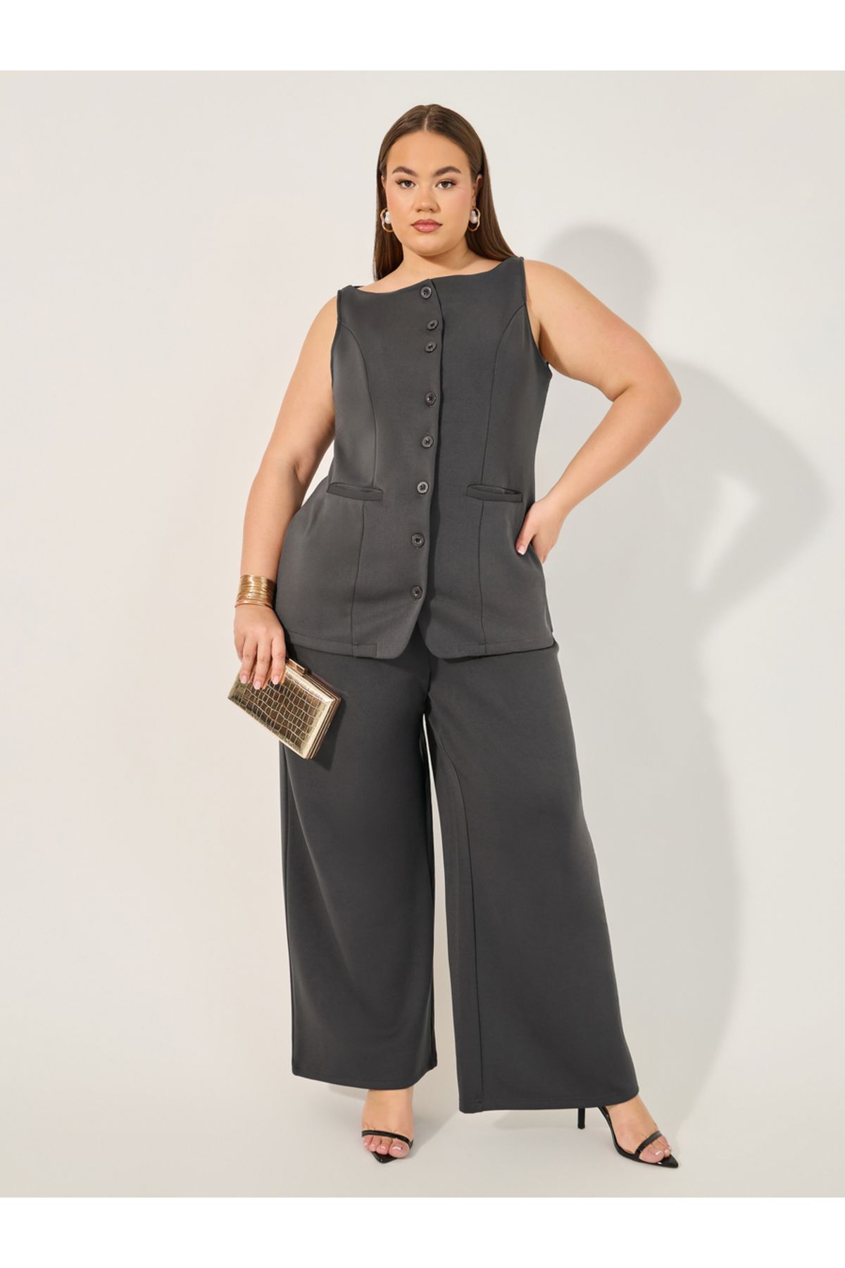 Styli-Solid Wide leg tailored trouser 1