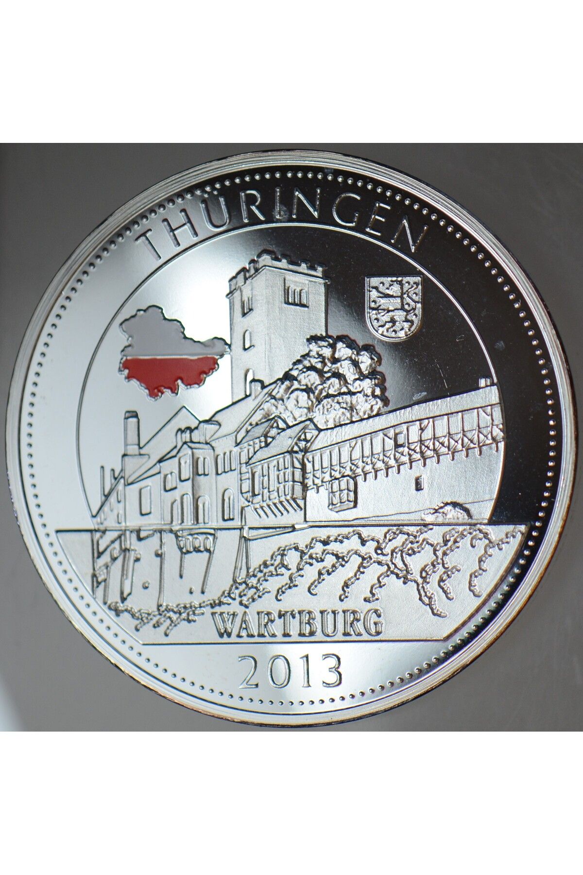 Banknoting ALMANYA THURİNGEN 2013 MADALYON. WARTBURG 40 mm 44,3 gr BRONZ ÜSTÜ GÜMÜŞ KAPLAMA RENKLİ BAYRAKLI. PR