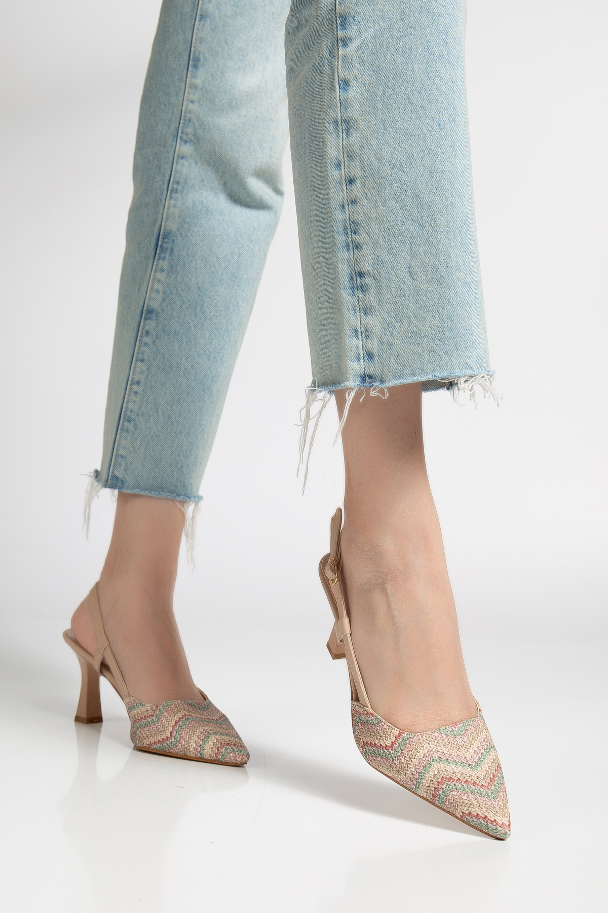 shop  kadın hasır desenli suni deri arkası açık direkli sivri burun topuklu ayakkabı - Görsel 2