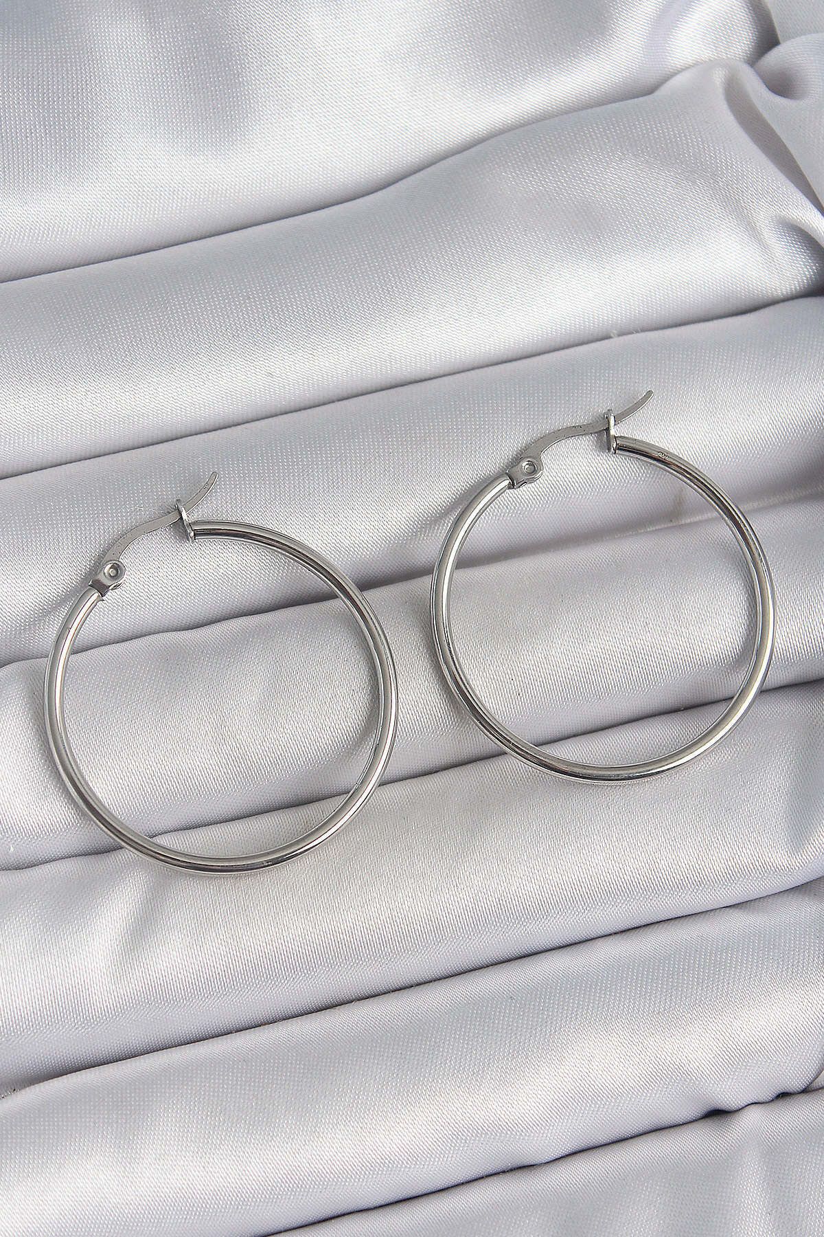 Avantaj Kapıda ® 316 Çelik Gümüş Renk 33 mm Halka Model Kadın Küpe