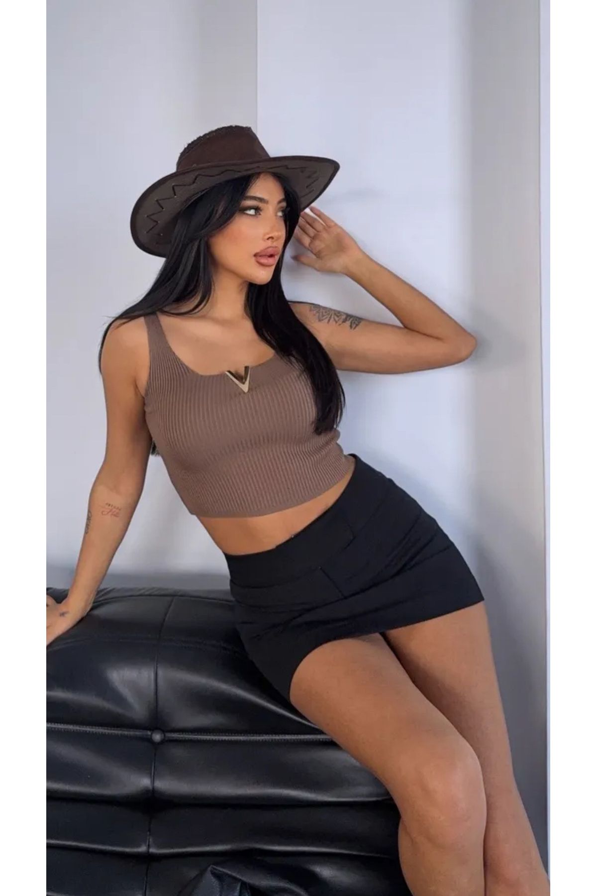 Noi Belis Askılı Aksesuar Detaylı Crop Boy İnce Yazlık Bluz SS25BZ0014