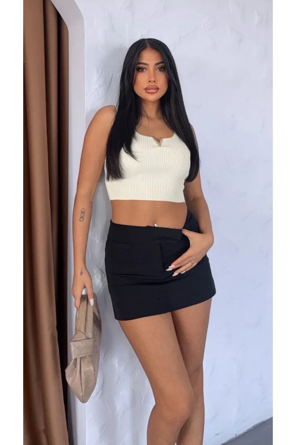 Noi Belis Askılı Aksesuar Detaylı Crop Boy İnce Yazlık Bluz SS25BZ0014