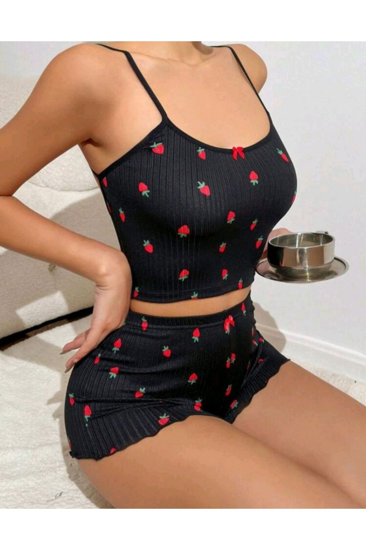 FAYK WEARHOUSE Kadın Desenli Baskılı Askılı Gecelik Crop Mini Etekli Şortlu Pijama Takımı
