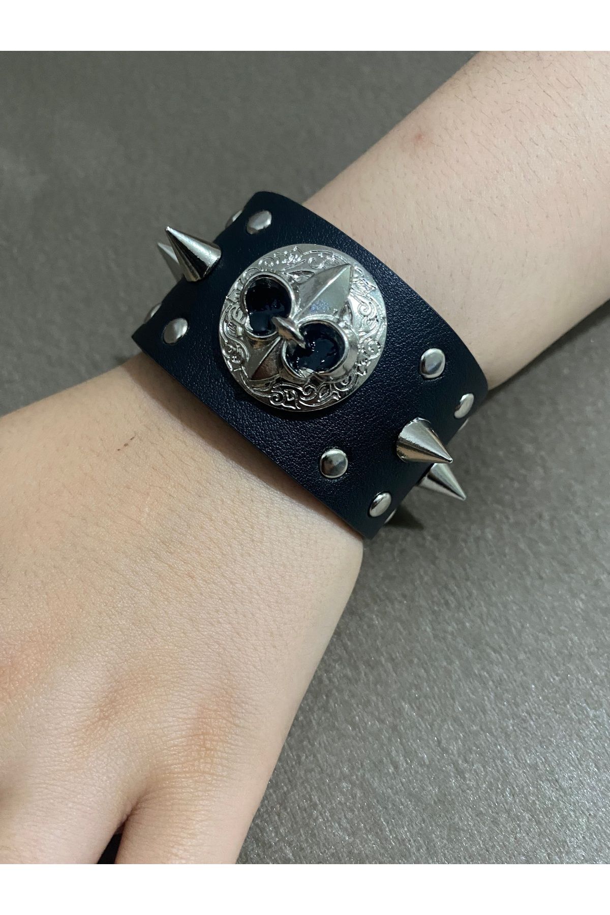 Aksabeltchokers 4.cm aksesuarlı punk bileklik