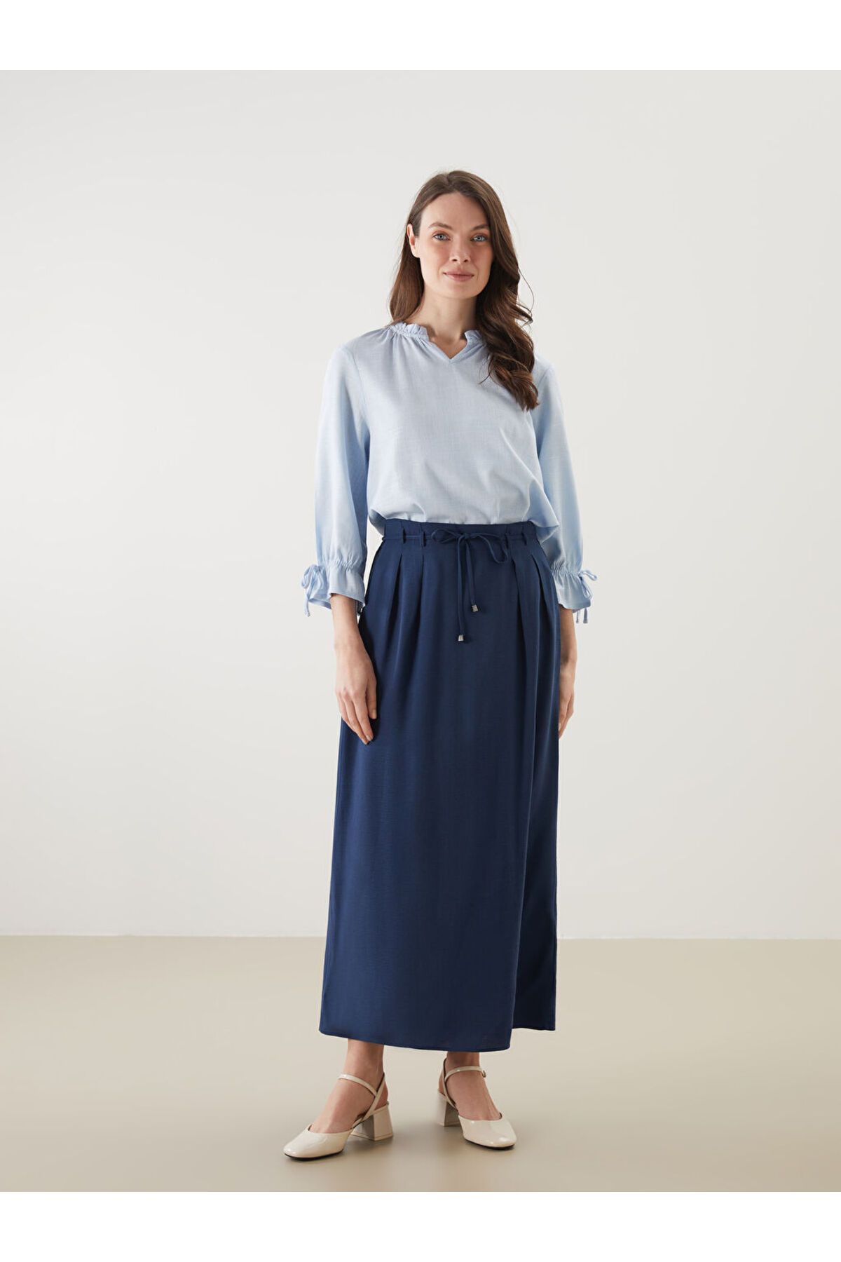 LC Waikiki LCW Grace Indigo Beli Lastikli Keten Görünümlü Etek S5K169Z8NVY25