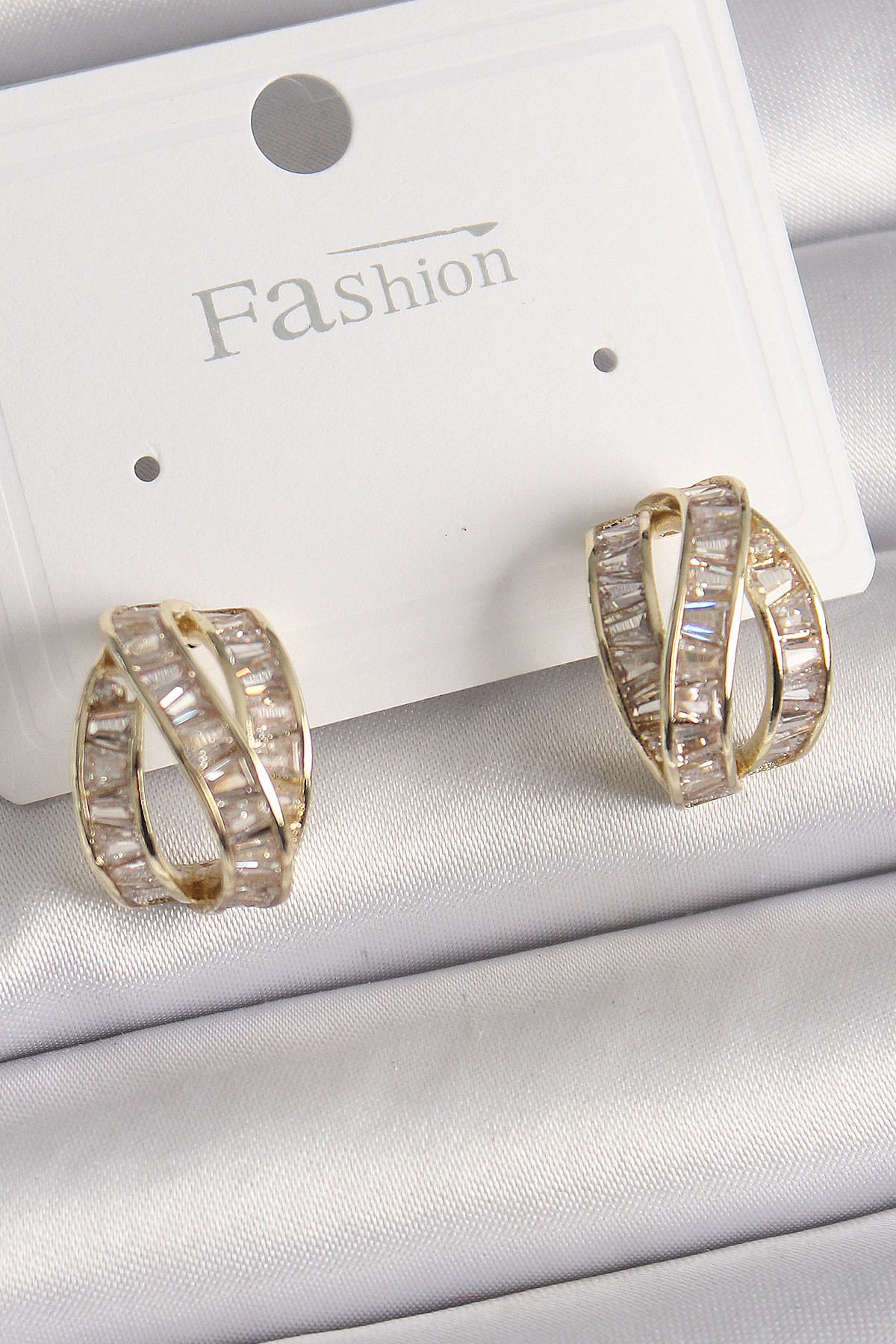 ShopZum Pirinç Gold Renk Zirkon Taşlı Düğüm Halka Model Kadın Küpe