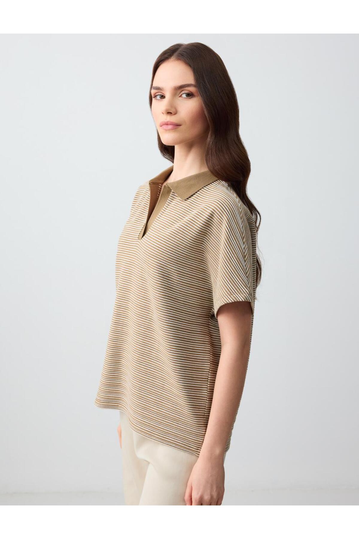Jimmy Key-Knitted Beige T-shirt 3