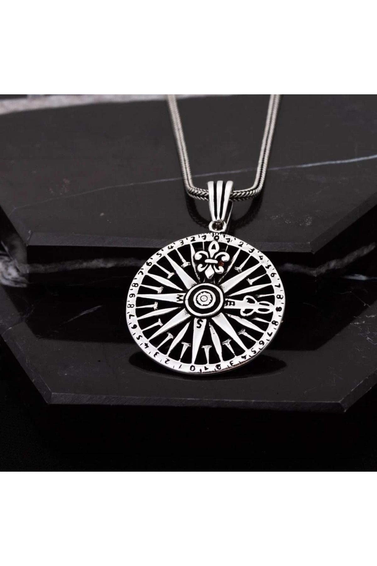 shop Acı Tasarımlı Pusula 925 Ayar Gümüş Erkek Kolye