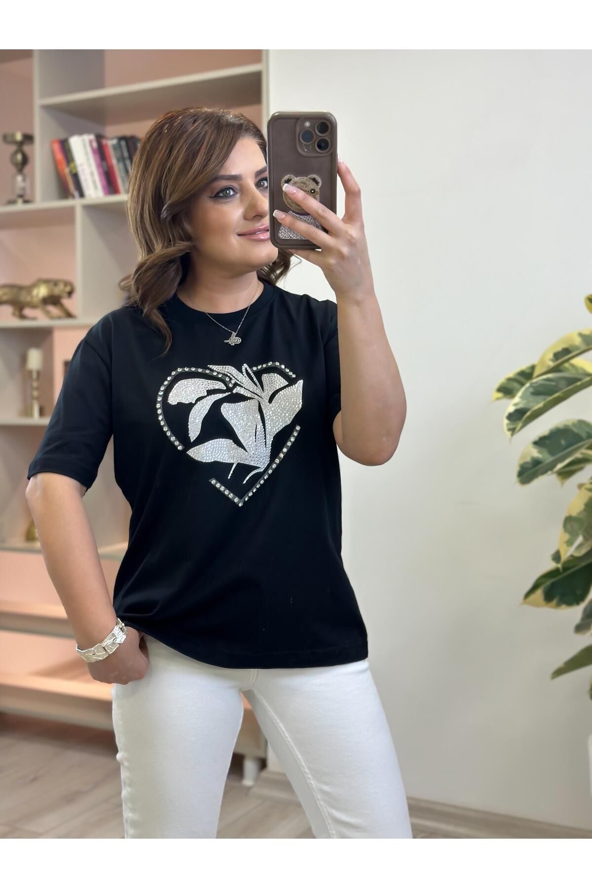 MELTEM TUĞAN Kalp Taş Desenli Tshirt SİYAH