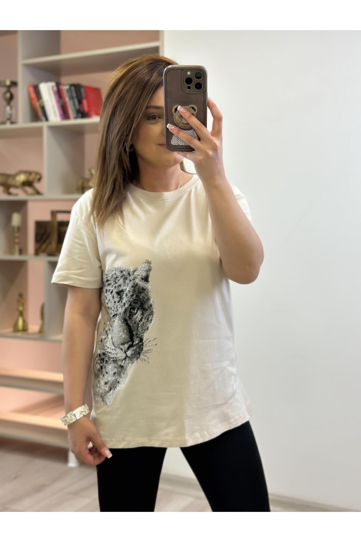 MELTEM TUĞAN Kaplan Baskılı Tshirt BEJ