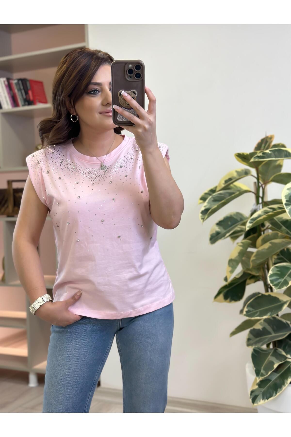 MELTEM TUĞAN Vatkalı Serpme Taş Detaylı Tshirt PEMBE