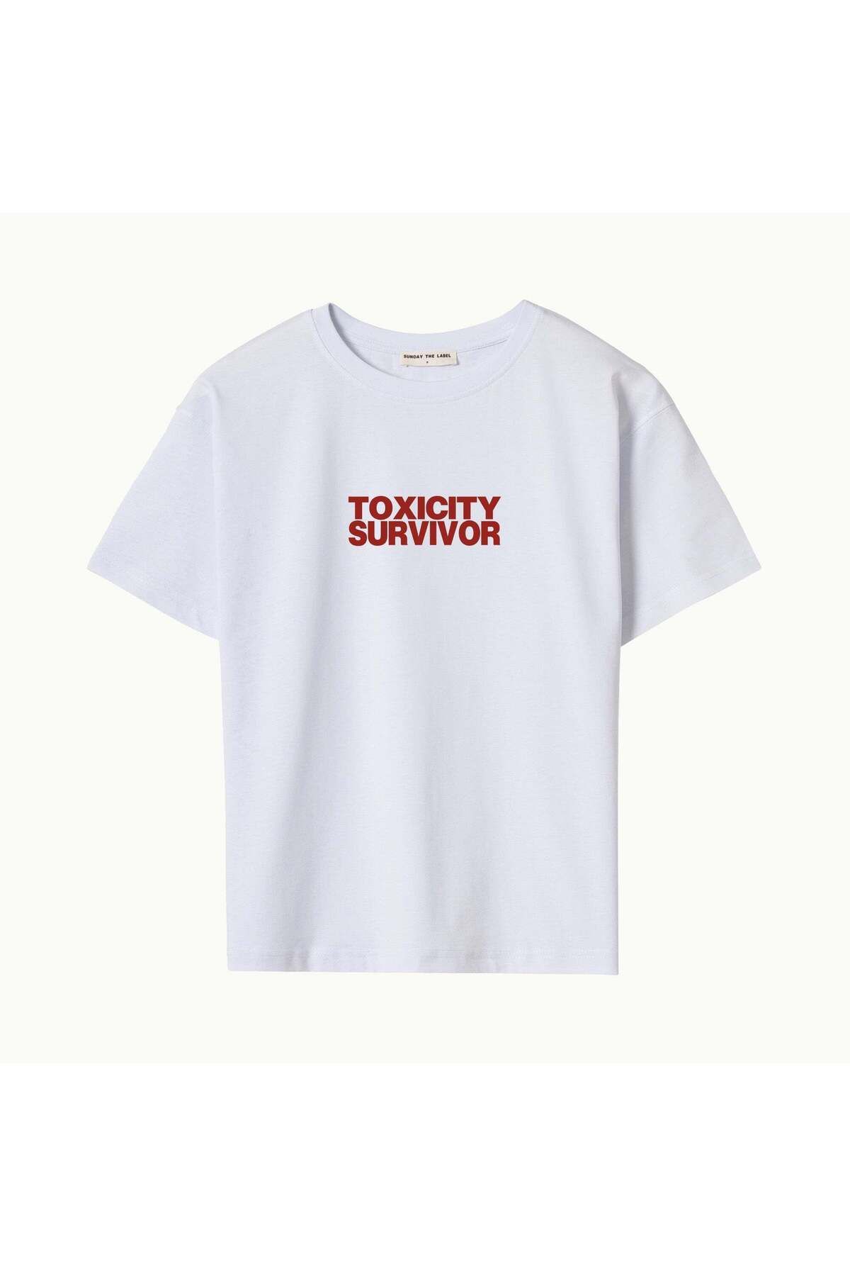 SUNDAY THE LABEL TOXICITY SURVIVOR - OVERSIZE TSHIRT