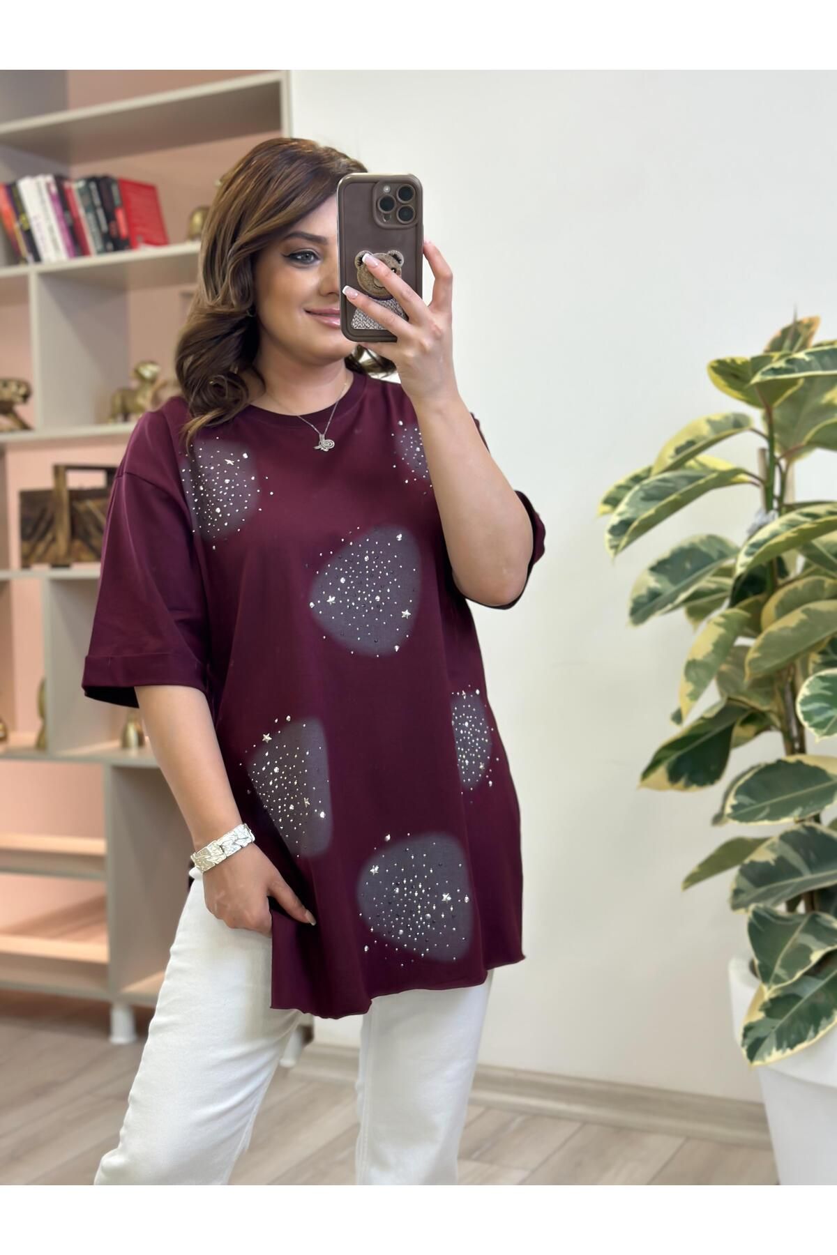 MELTEM TUĞAN Yuvarlak Taşlı Yanları Yırtmaçlı Tshirt BORDO