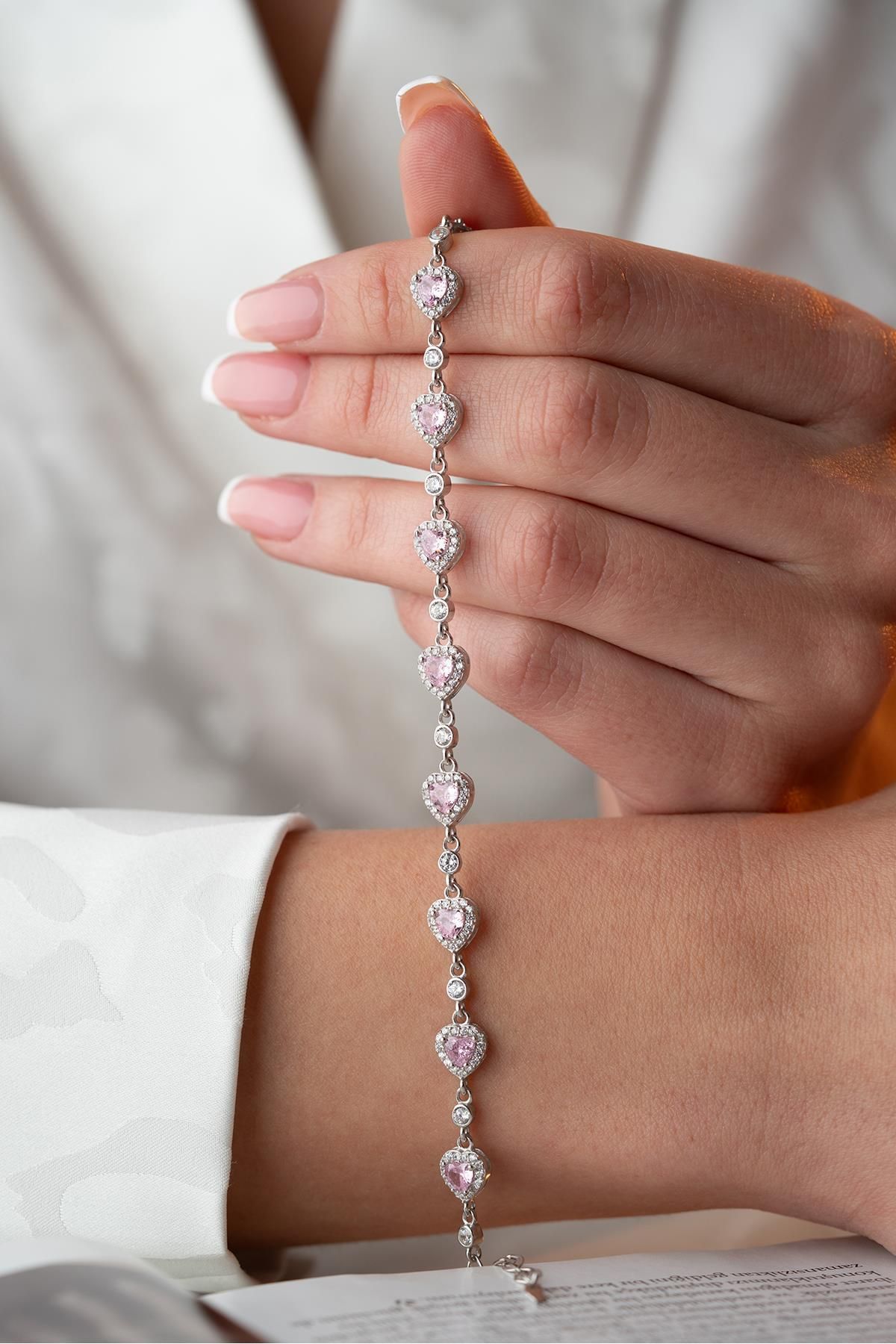 Nereze 925 Ayar Gümüş Rodyumlu Pembe Taşlı Kalp Model Bileklik