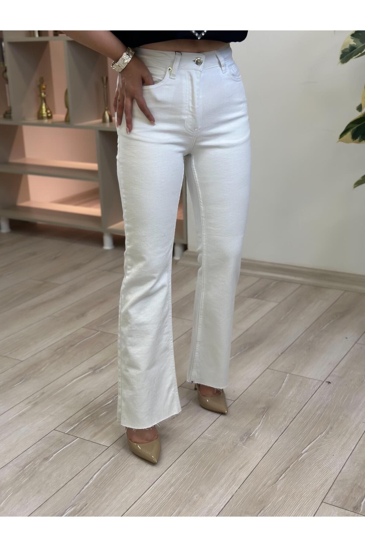 MELTEM TUĞAN Mom Geniş Paça Jean BEYAZ