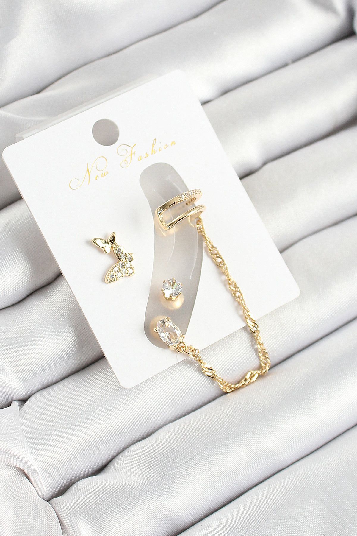 ShopZum Pirinç Kelebek Figürlü Zirkon Taşlı Gold Renk 3'lü Kıkırdak Kadın Küpe Set
