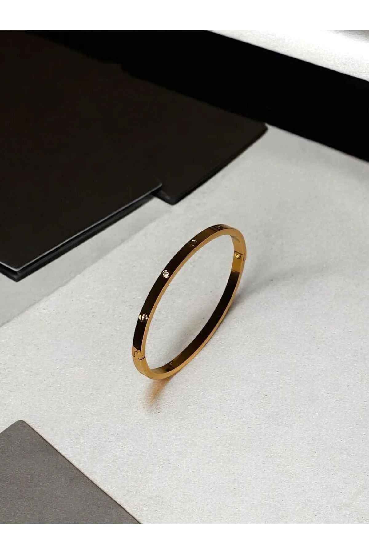 TAYEM Crt Taşlı Çelik İnce Kelepçe Bilezik, Kararmaz Paslanmaz Gold Bileklik