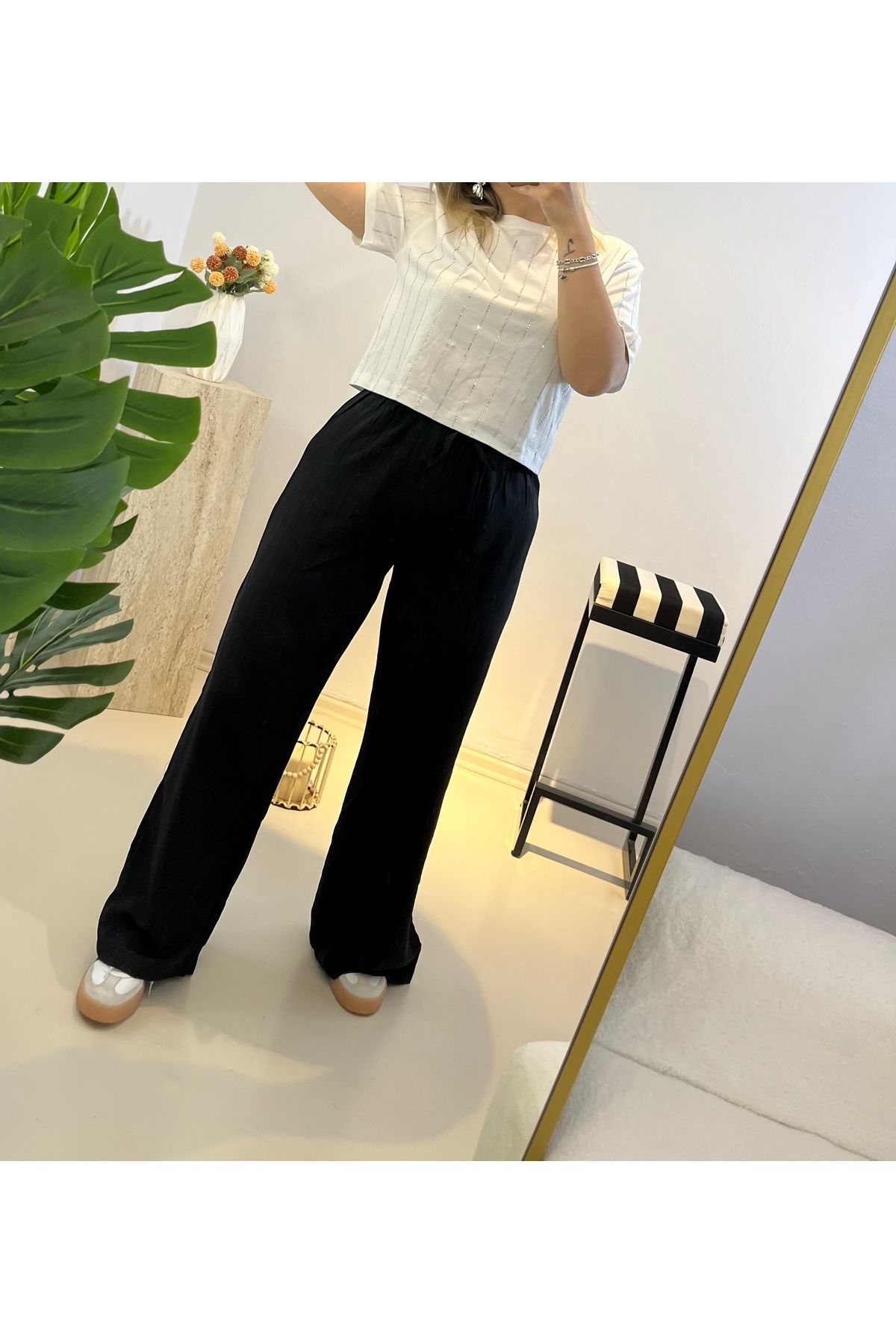 Butik Taş detay tshirt