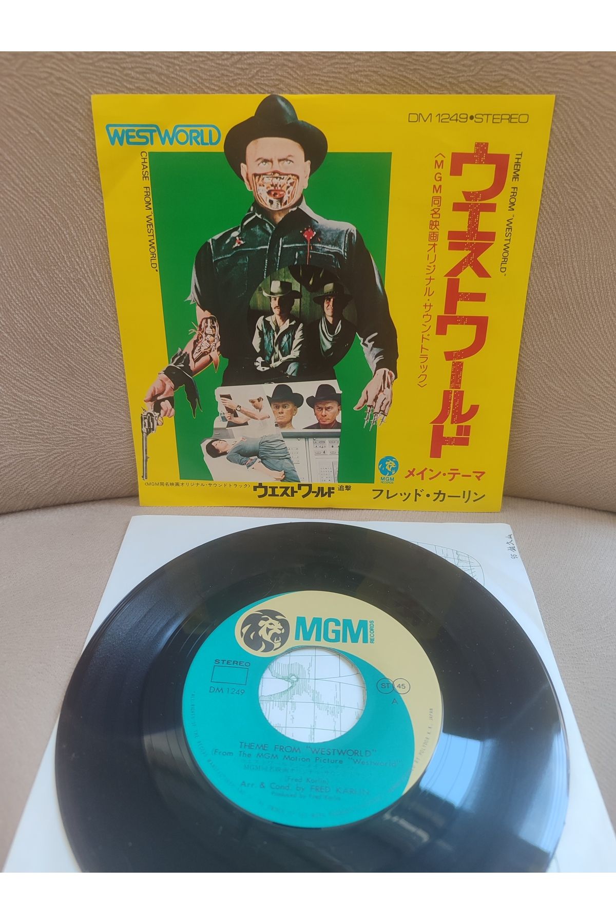 Plakperest Theme From WESTWORLD - 1973 Japonya Basım Soundtrack 45lik Plak 2.EL