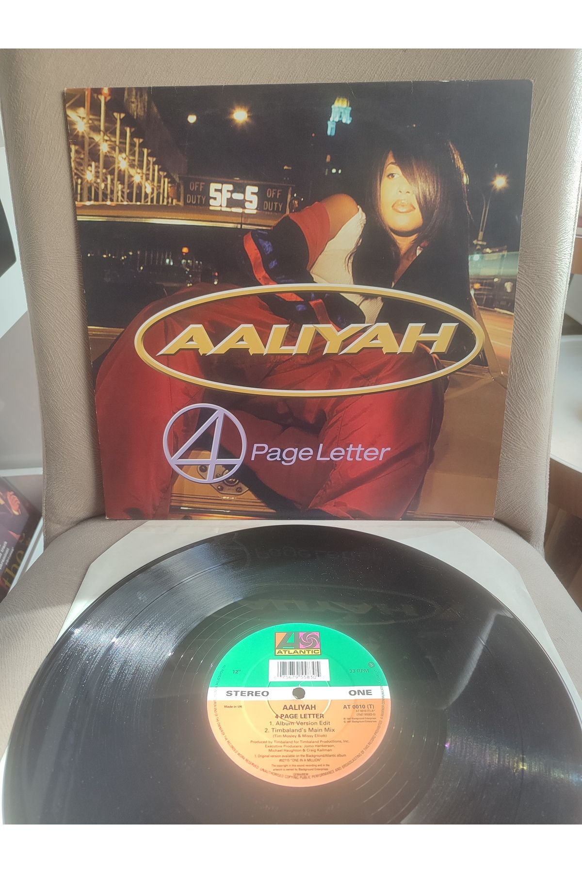 Plakperest AALIYAH - 4 Page Letter - 1997 İngiltere Basım - 33 lük Maxi Single Plak 2.el