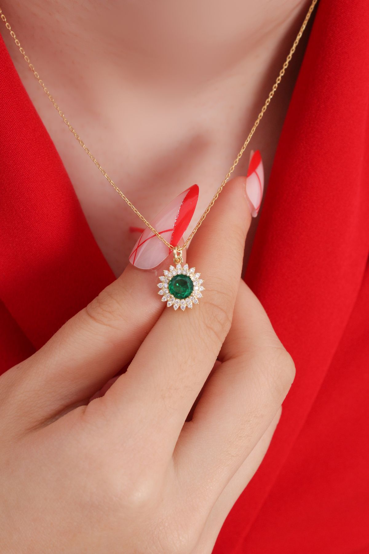 LİNOVE JEWELLERY Zümrüt Güneş Kolye, 925 Ayar Gümüş Kolye, Emerald Gümüş Kolye, Yeşil Taşlı Gümüş Kolye