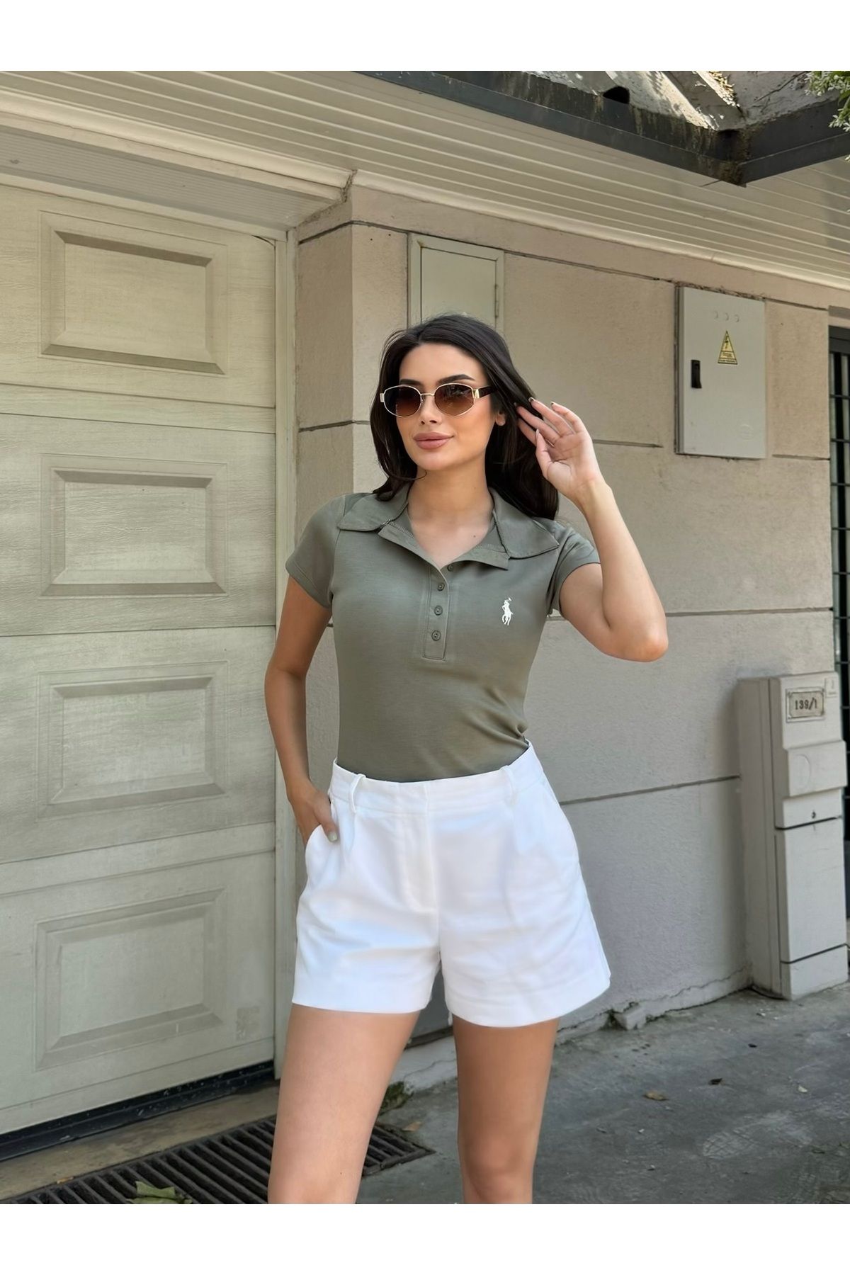 LE CARAMBOLE Kadın Haki Yarım Düğmeli Polo Yaka T-Shirt