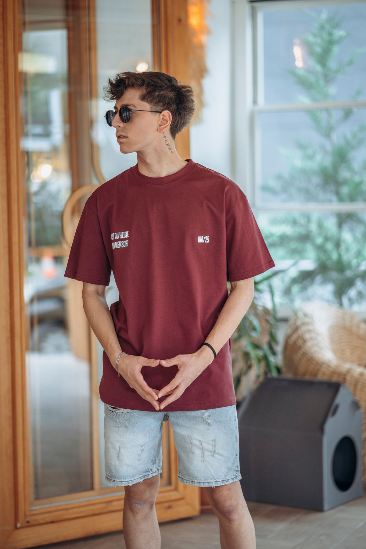 SUVİN Bordo Oversize Erkek Tişört – Warst Du Heute Schon Mensch? Yazılı