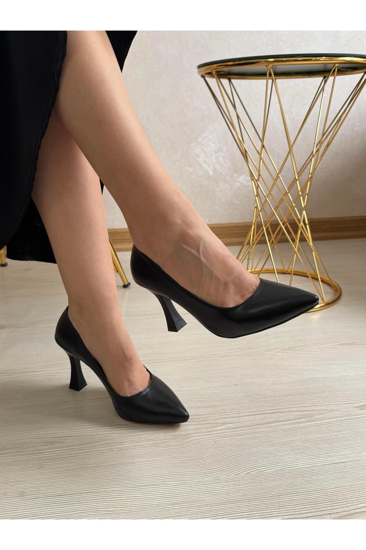 DERİ KABUSU Şampanya Topuklu Stiletto 999
