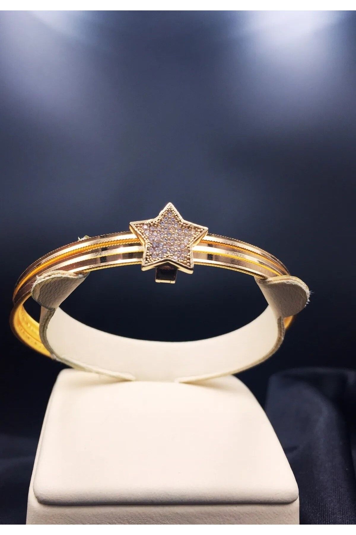 HEYjewelry Kararmaz Taşlı Sallanmayan Yıldız Ajda Charm Bilezik Hariç ( YOKTUR )