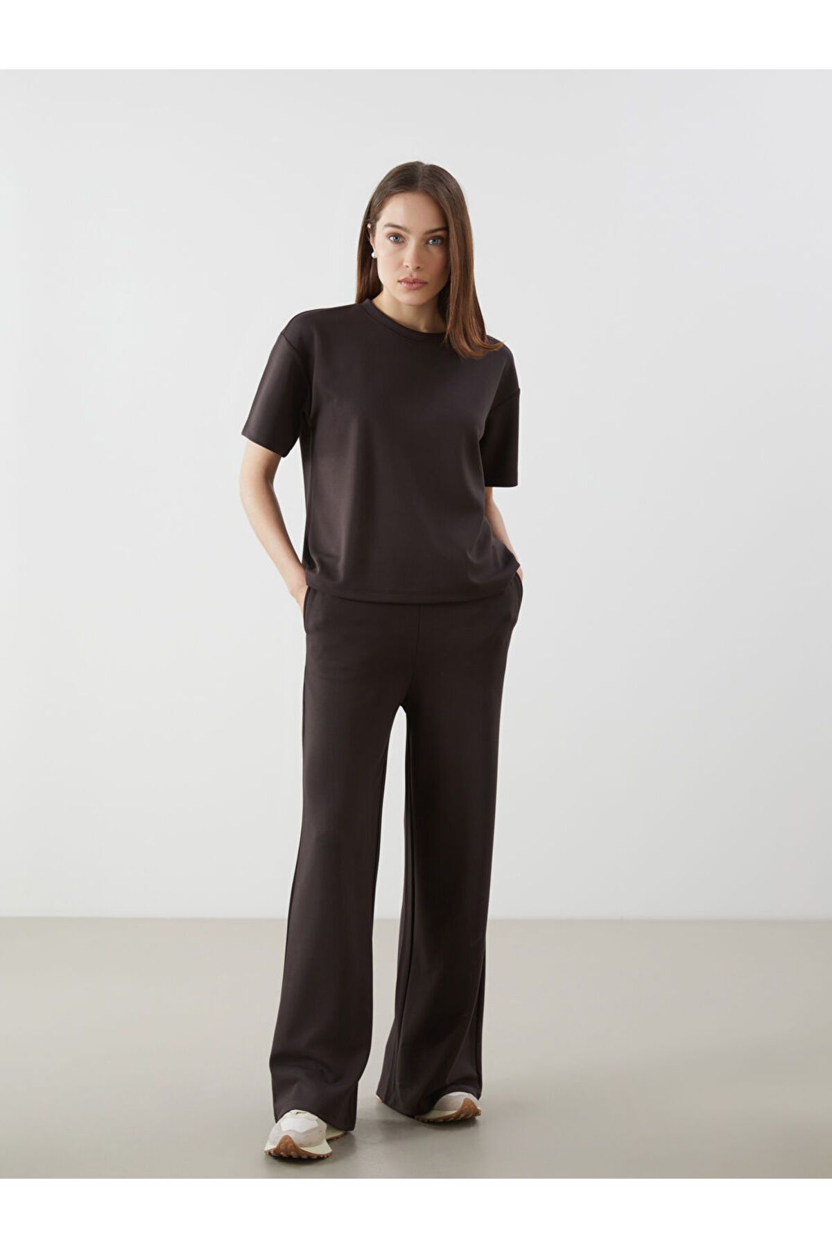 LC Waikiki LCW Comfort Kahverengi Beli Lastikli Geniş Paça Kadın Eşofman Altı S5I811Z8NVY25