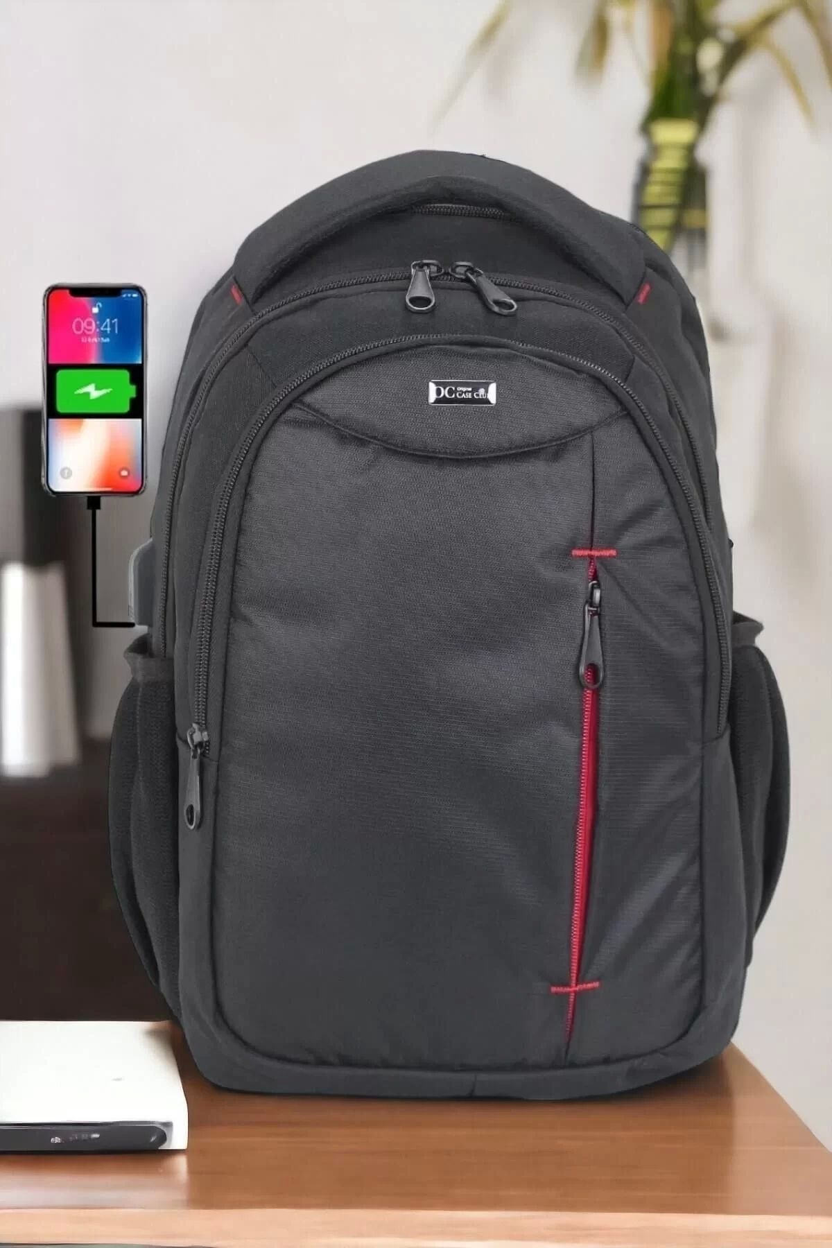 KÖMEN Usb Aparatlı 15,6 Inç Siyah Laptop Sırt Çantası