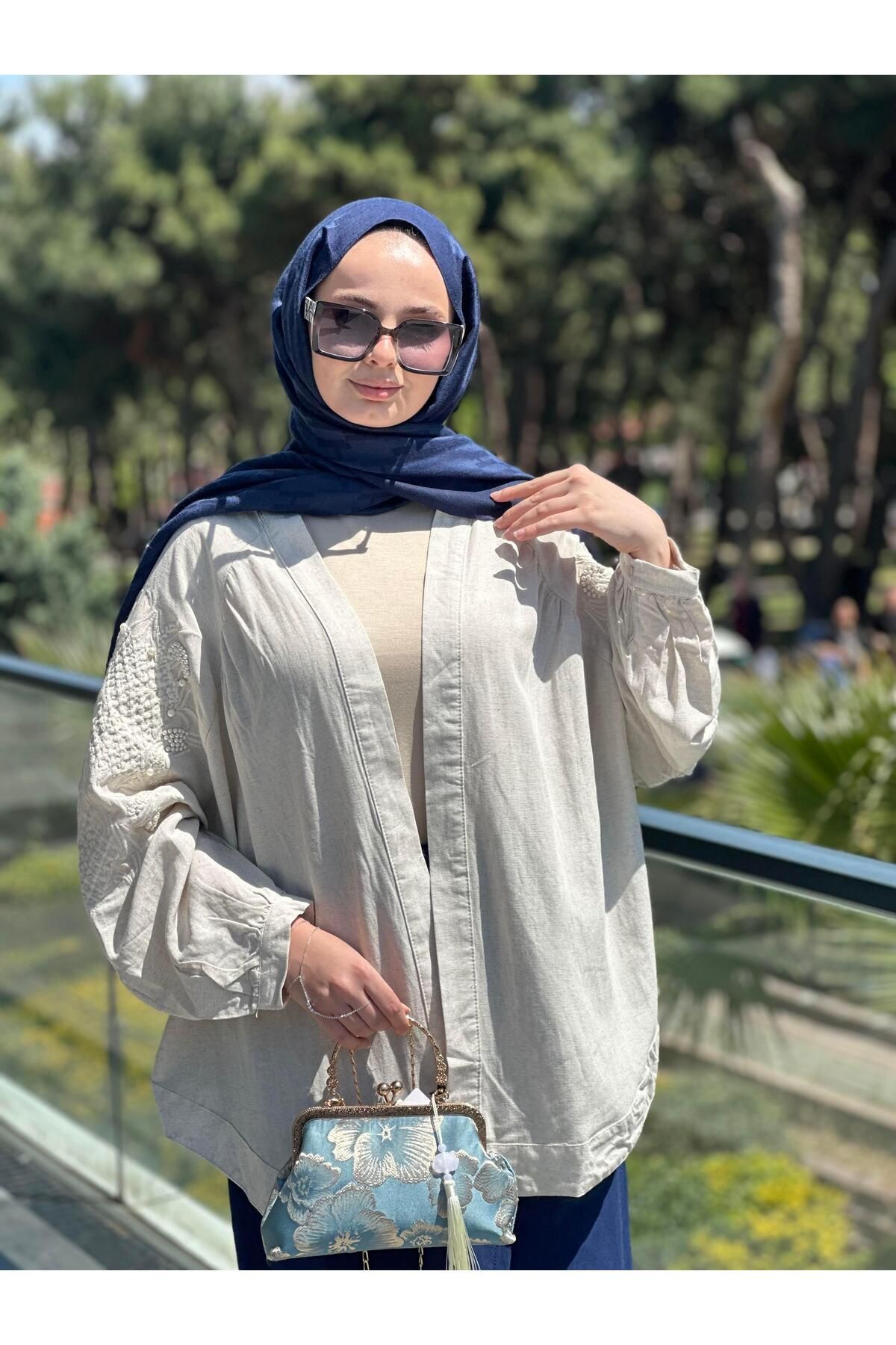 Ranasubaşı İnci Nakış İşlemeli Oversize Kimono