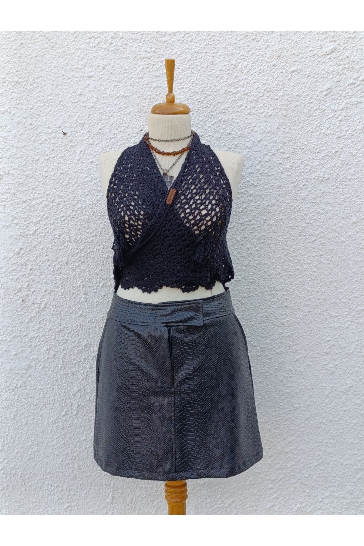 Hippybutik Siyah pamuklu çift yönlü Kruvaze Tığ Dokuma Motifli Tasarım Bluz Yelek
