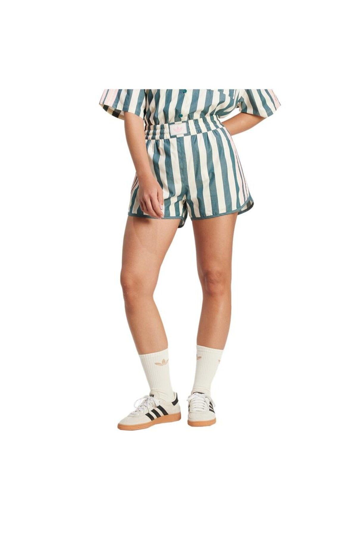adidas Kadın Beyaz Şort RESORT SHORTS KC0746